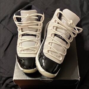 🎀 Jordan retro 11s {concords} 🎀